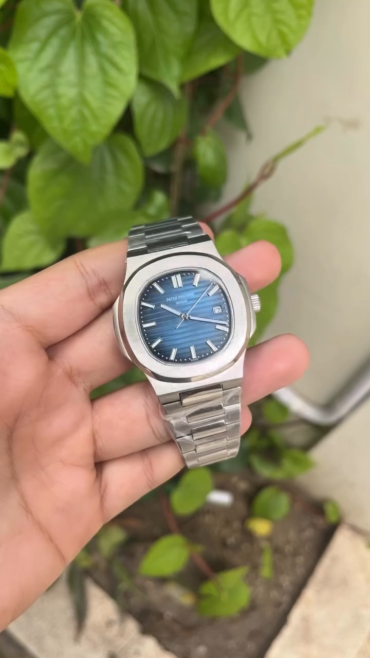 Patek Philippe Nautilus Mastercopy - Silver Chain Blue Dial