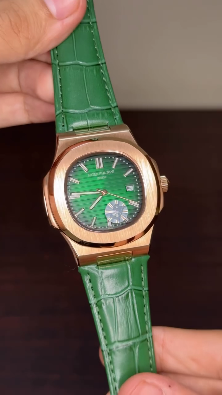 Patek Philippe Nautilus Mastercopy - Green Dial With Golden Bezel