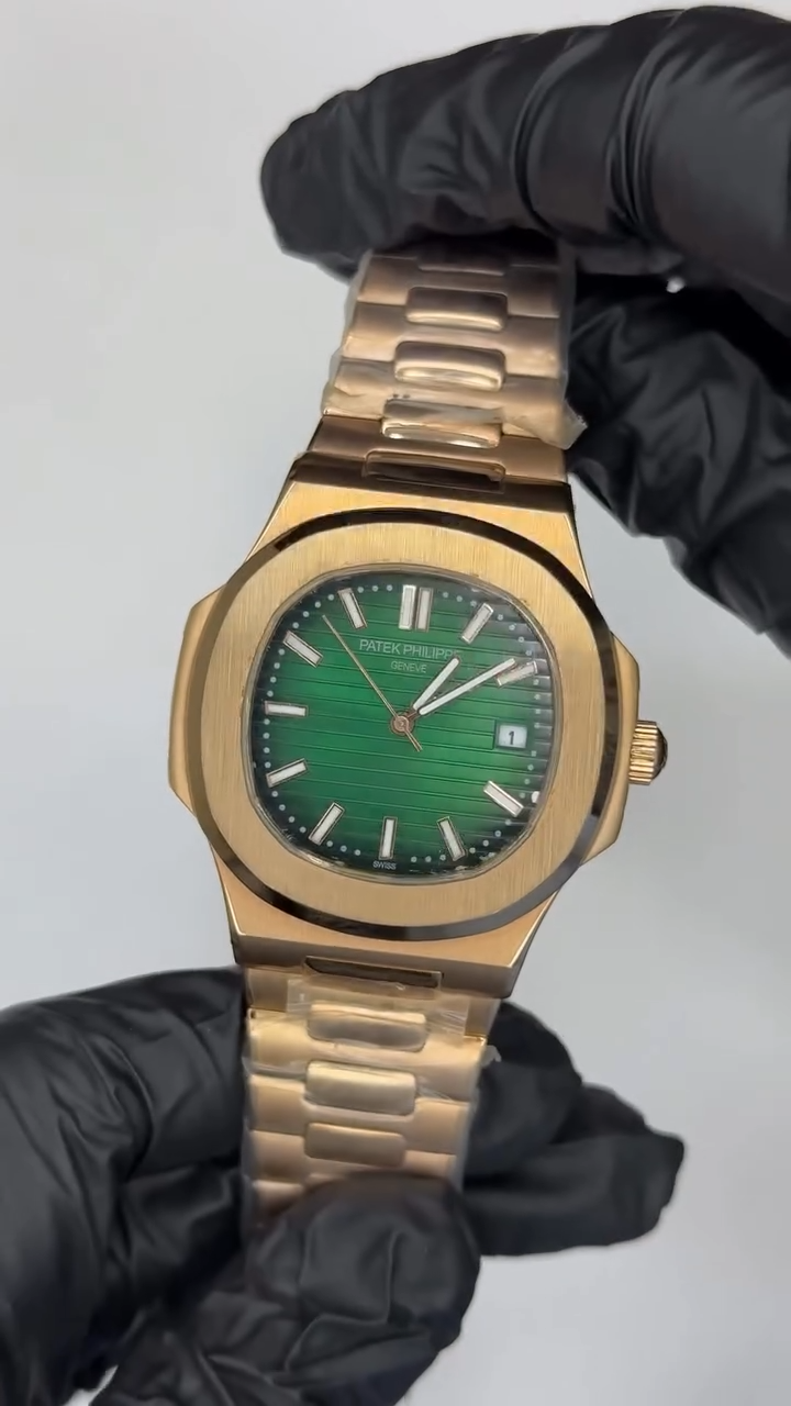 Patek Philippe Nautilus Mastercopy - Golden Chain Green Dial