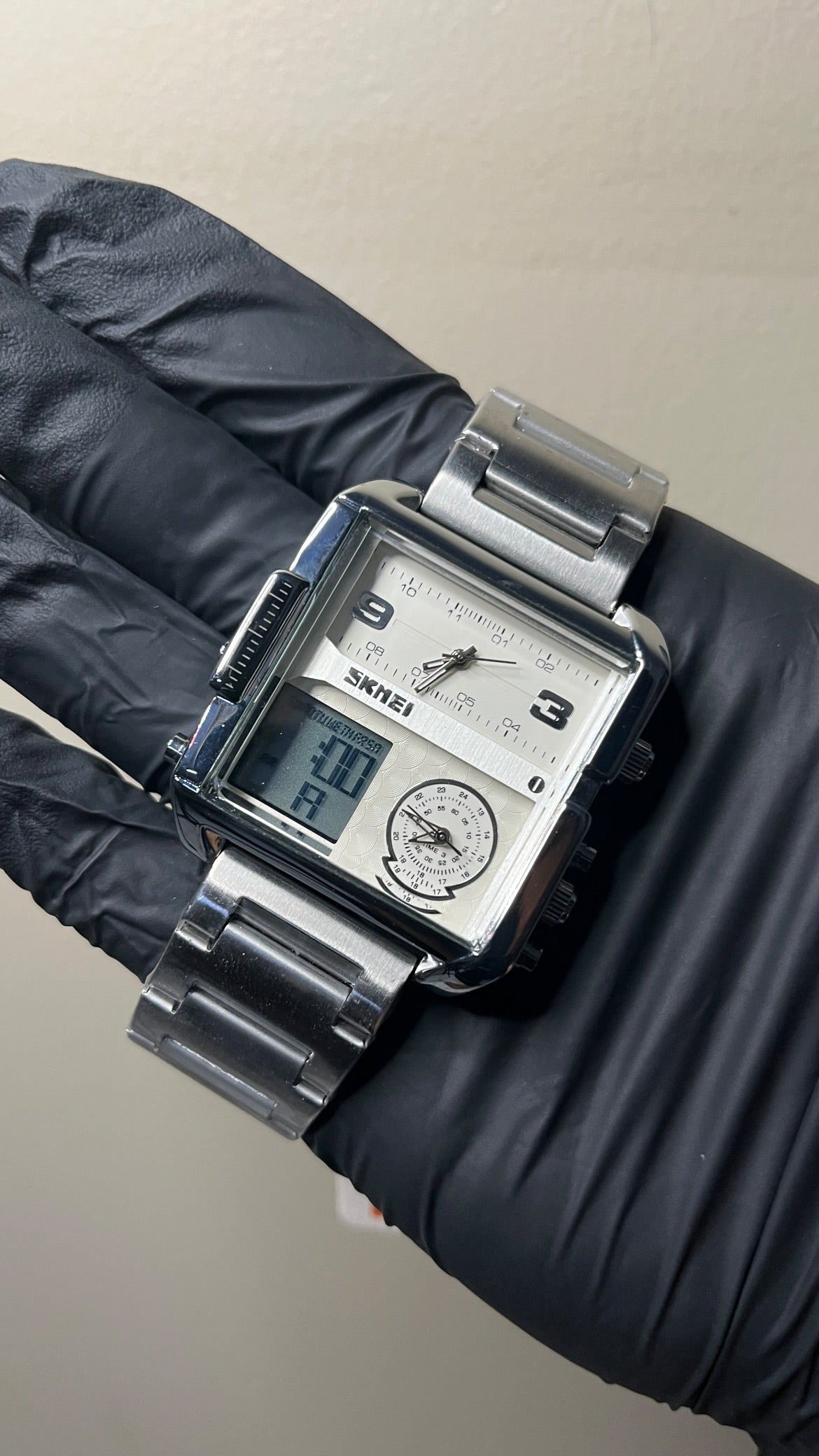 Skmei Old School First Copy - Silver chain white dial