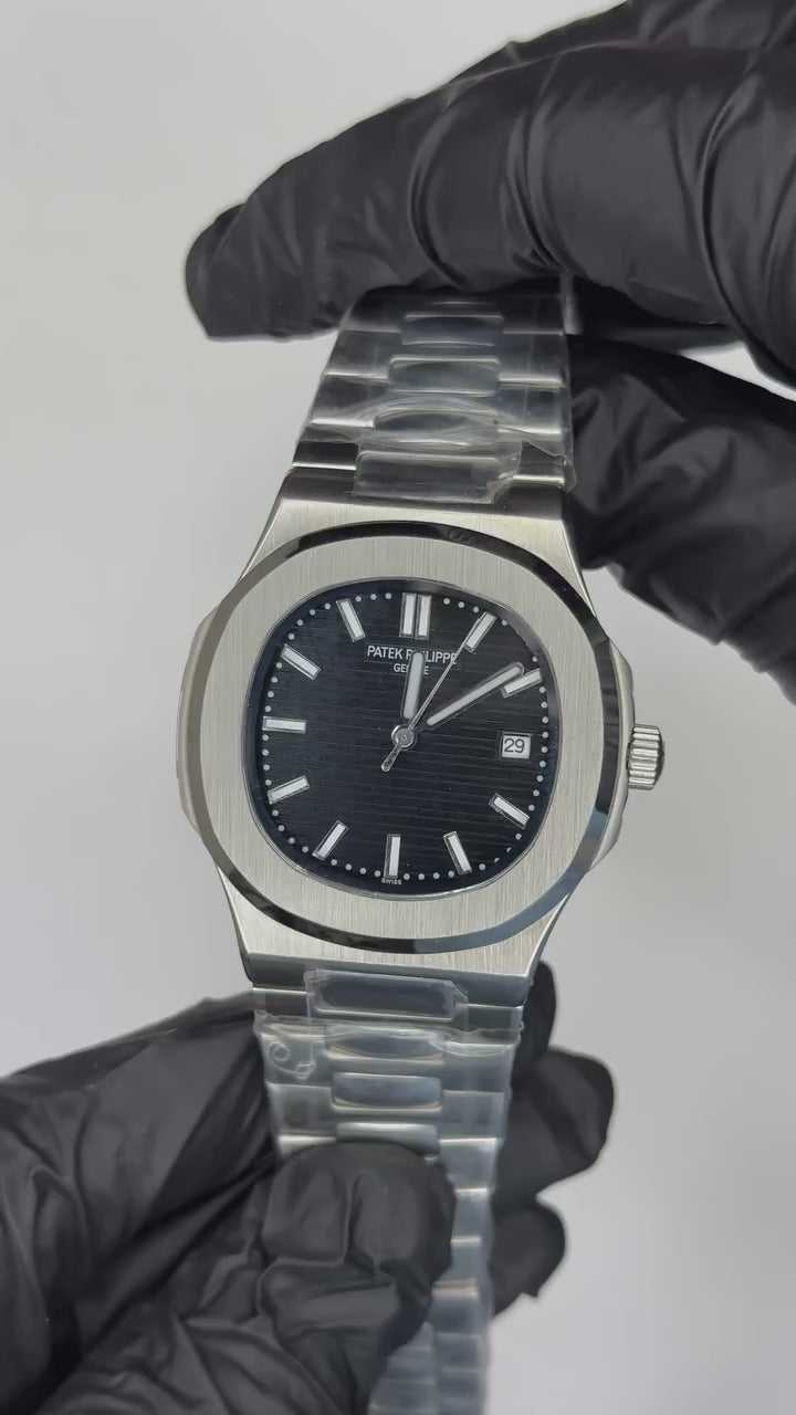 Patek Philippe Nautilus Mastercopy - Silver Chain Black Dial