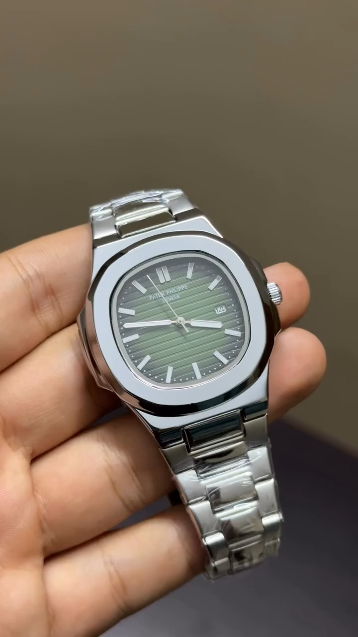 Patek Philippe Nautilus First Copy - Silver Chain With Green Dial