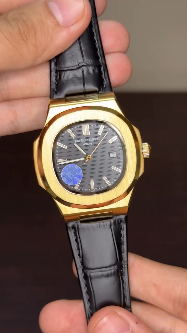 Patek Philippe Nautilus Mastercopy - Black Dial With Golden Bezel