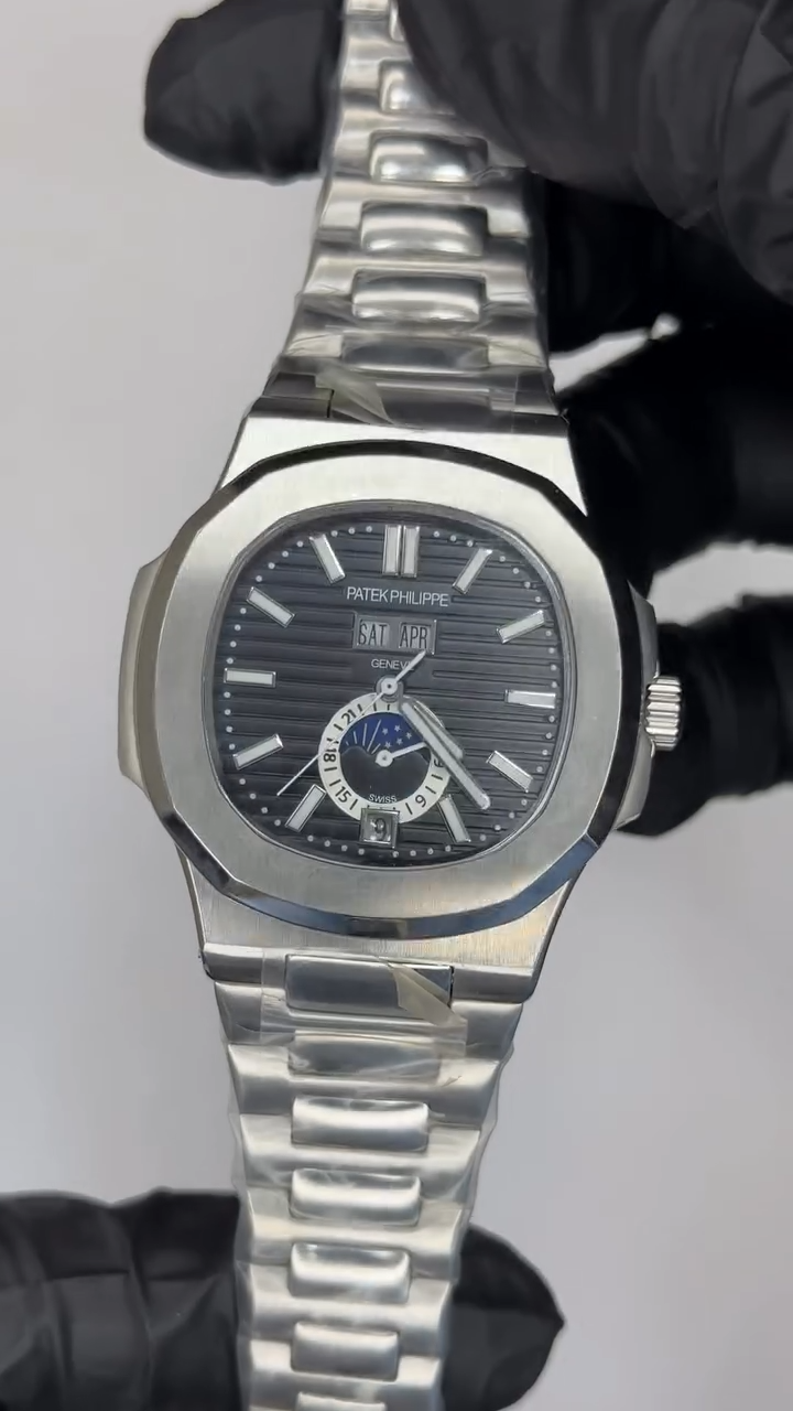 Patek Philippe Nautilus Moon Phase Mastercopy - Silver Chain Black Dial